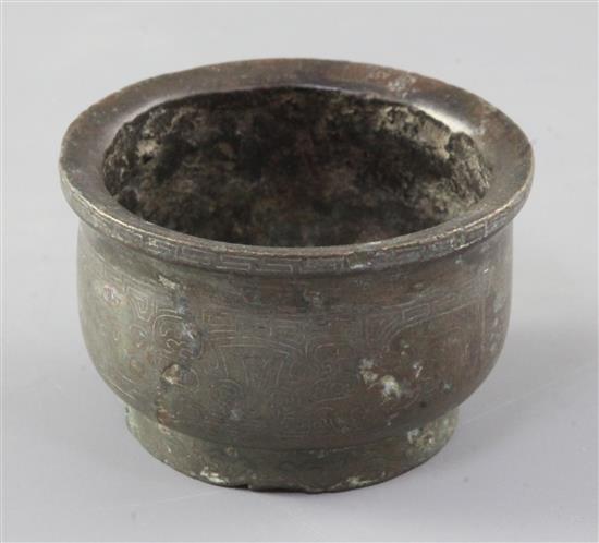 A Chinese archaistic bronze and silver inlaid censer, Ming dynasty or earlier, diameter 7.3cm